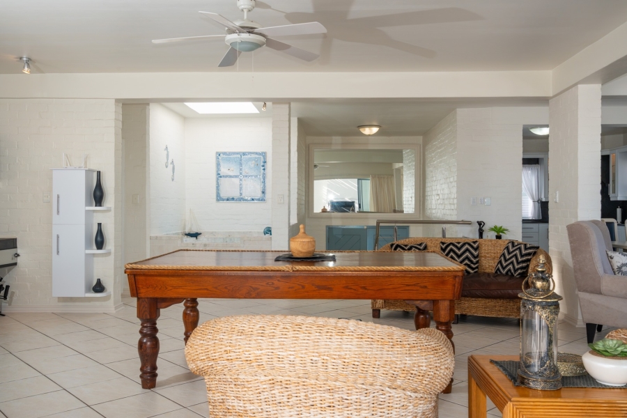 4 Bedroom Property for Sale in Paradise Beach Western Cape